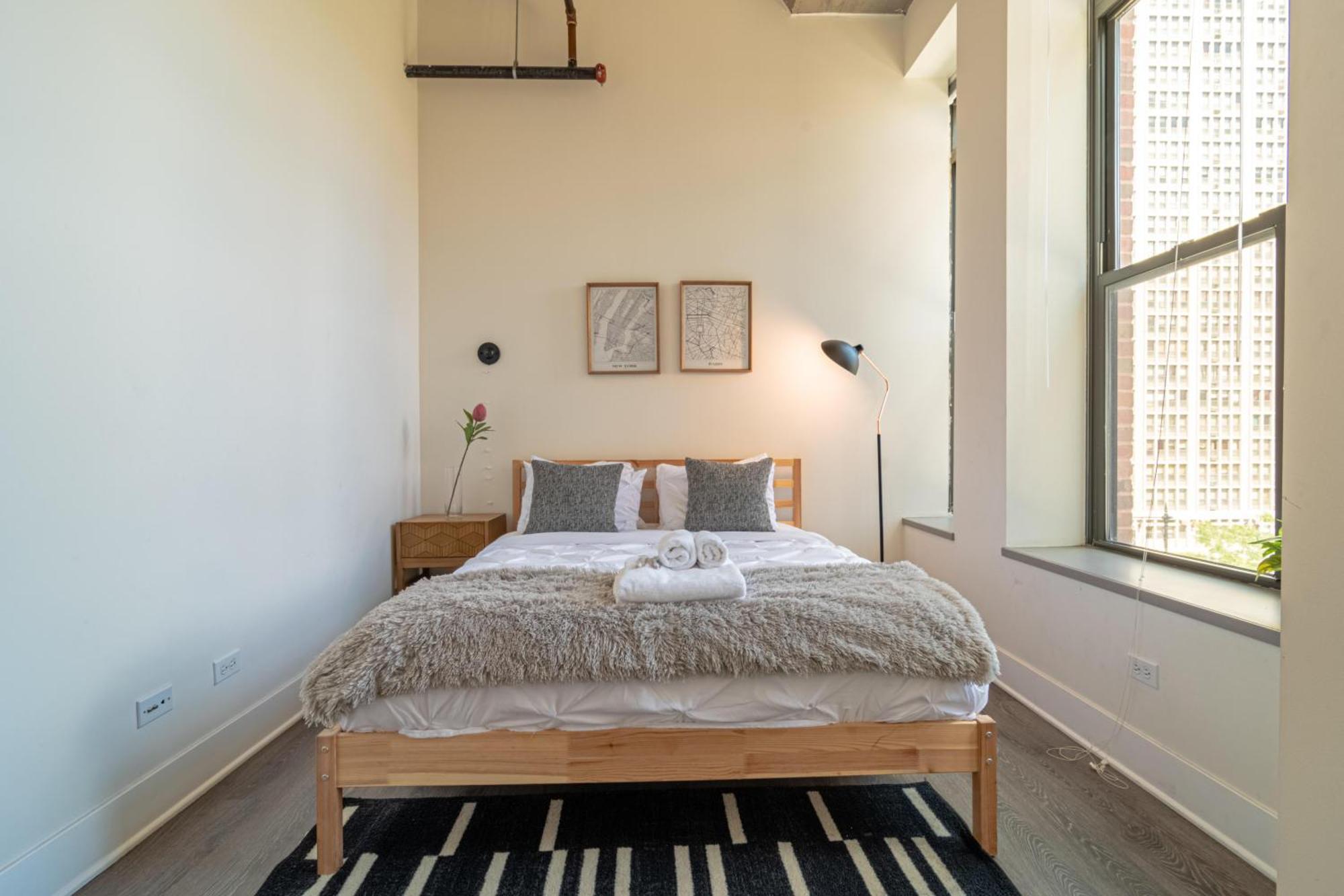 Bright 2Br Luxury Corner Suite With Optional Parking Sleeps 6 Guests Near Mccormick Place And Soldier Field Chicago Exterior photo